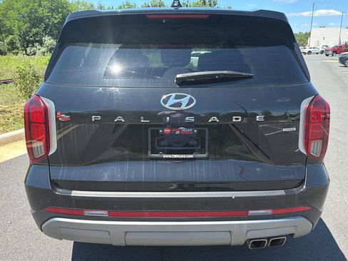 Used 2024 Hyundai Palisade SEL AWD/4WD image 2