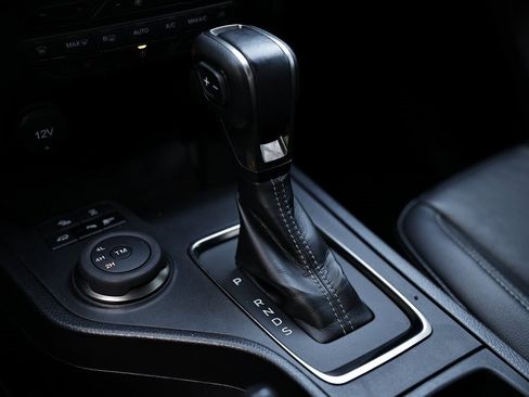 Used 2023 Ford Ranger Lariat w/ Equipment Group 501A High image 44