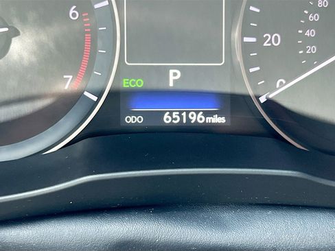 Used 2016 Lexus ES 350 w/ Premium Package w/Wood Trim FWD image 12