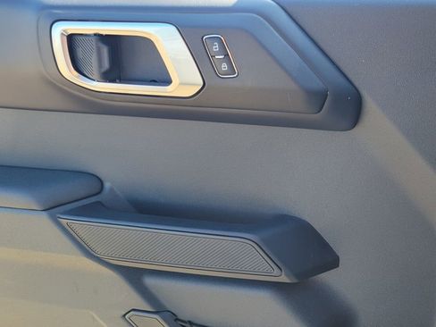 New 2025 Ford Bronco Badlands image 15