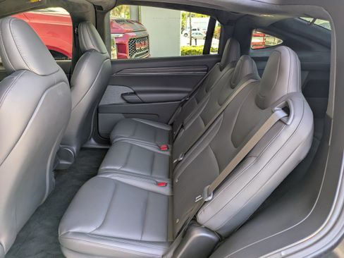 Used 2024 Tesla Model X AWD/4WD image 16