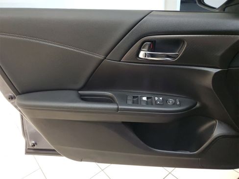 Used 2016 Honda Accord Sport image 12