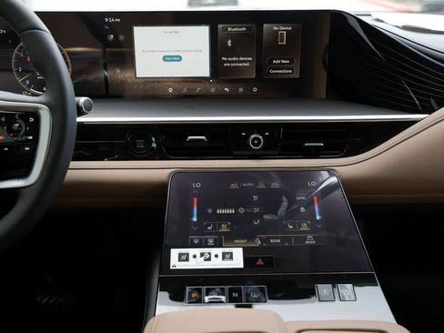 New 2026 INFINITI QX80 Luxe RWD image 13