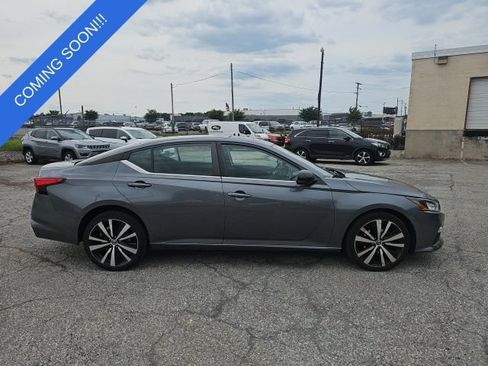 Used 2019 Nissan Altima 2.5 SR w/ SR Premium Package AWD/4WD image 2