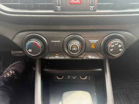 Used 2020 Kia Forte LXS FWD image 25