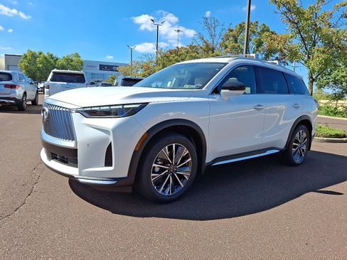 New 2026 INFINITI QX60 Luxe w/ Cargo Package FWD image 2