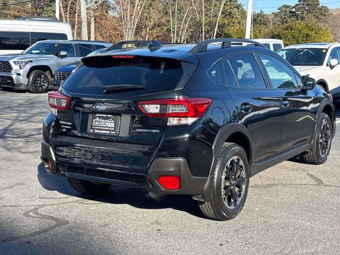 Used 2023 Subaru Crosstrek 2.0i Premium image 3