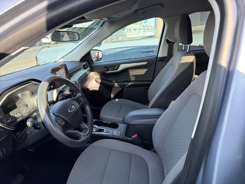 Used 2022 Ford Escape SE image 11