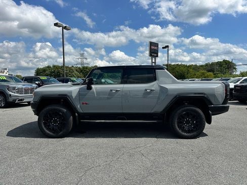 New 2026 GMC Hummer EV 4x4 Crew Cab w/ LPO, Sport Package image 6