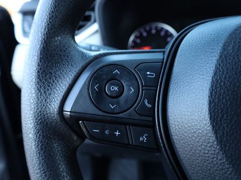 Used 2022 Toyota RAV4 XLE w/ Convenience Package image 28