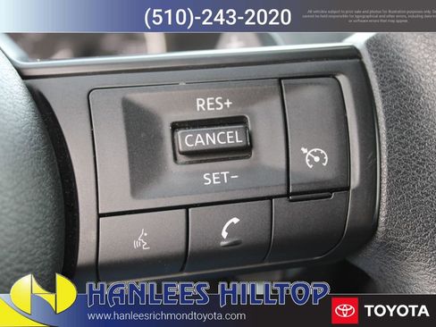Used 2023 Nissan Rogue S image 29
