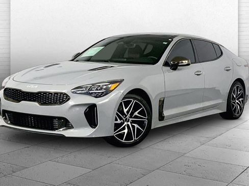 Used 2022 Kia Stinger GT-Line w/ Sun & Sound Package AWD/4WD image 11