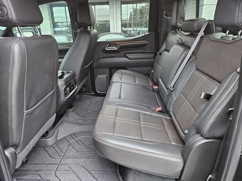 Used 2024 Chevrolet Silverado 1500 High Country w/ Technology Package AWD/4WD image 14