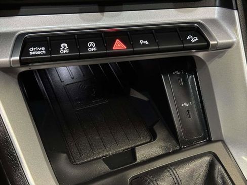 Used 2025 Audi Q3 2.0T Premium w/ Convenience Package image 30