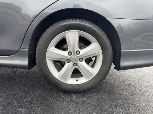 Used 2011 Toyota Camry SE image 9