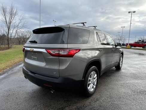 Used 2018 Chevrolet Traverse LT image 3