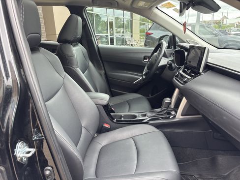 Used 2023 Toyota Corolla Cross XLE w/ Convenience Package AWD/4WD image 11