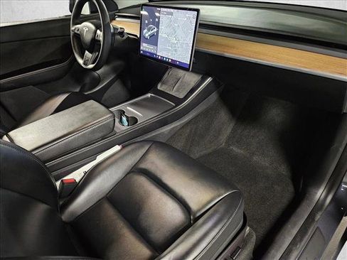 Used 2021 Tesla Model Y Long Range image 20