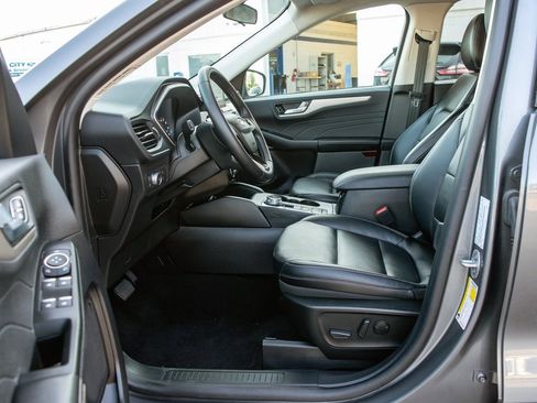 Used 2022 Ford Escape SEL image 30