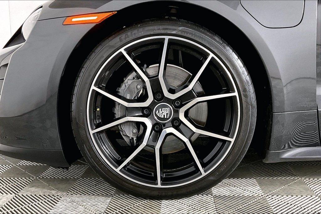 Used 2023 Porsche Taycan RWD image 8