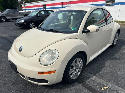 Used 2009 Volkswagen Beetle Coupe FWD image 7