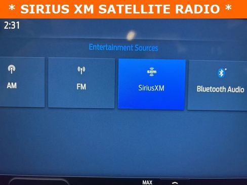 New 2025 Ford Maverick XLT w/ XLT Luxury Package image 9