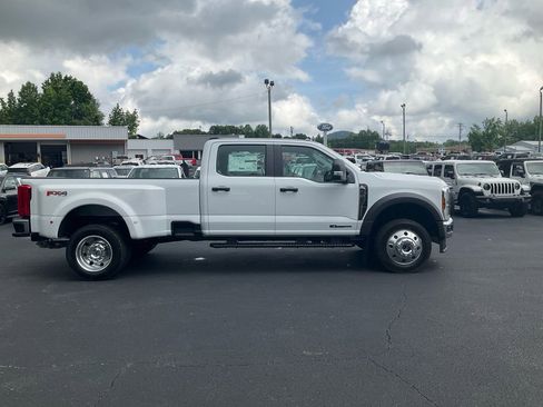 New 2026 Ford F450 XL w/ XL Driver Assist Package AWD/4WD image 4