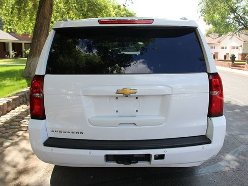Used 2020 Chevrolet Suburban LT RWD image 5