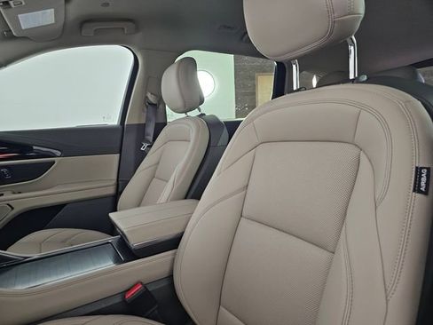 New 2025 Lincoln Nautilus Premier w/ Jet Appearance Package AWD/4WD image 26