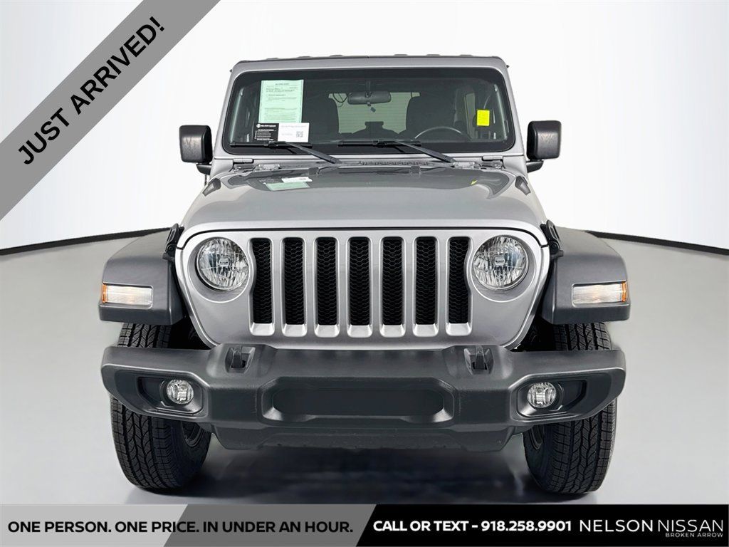 Used 2018 Jeep Wrangler Unlimited Sport S AWD/4WD image 2