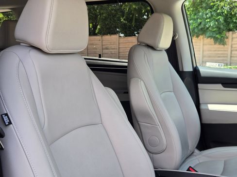 Used 2025 Honda Odyssey EX-L image 28