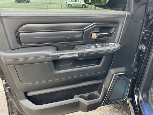 Used 2022 RAM 2500 Limited AWD/4WD image 7