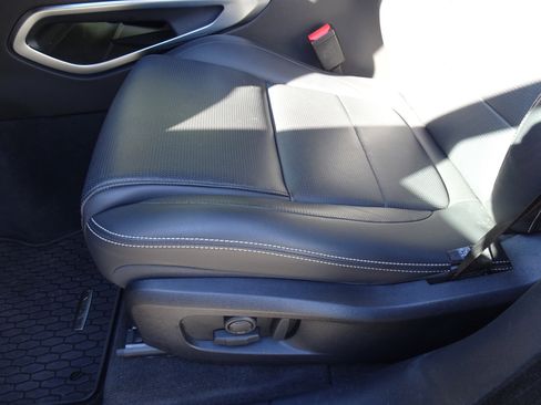 New 2025 Jaguar F-PACE R-Dynamic S image 14