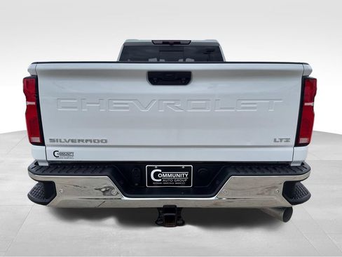 Used 2024 Chevrolet Silverado 2500 LTZ w/ LTZ Convenience Package AWD/4WD image 6