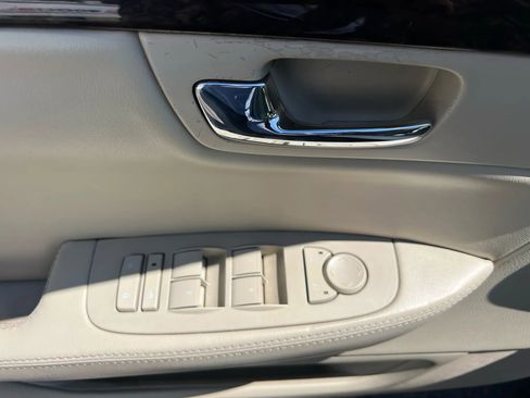 Used 2009 Cadillac DTS w/ Trunk Convenience Package image 19