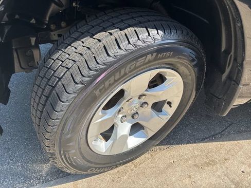 Used 2023 RAM 1500 Big Horn AWD/4WD image 35