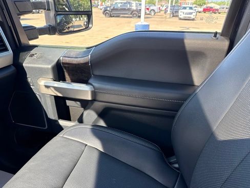 Used 2022 Ford F250 Lariat w/ Black Appearance Package AWD/4WD image 25