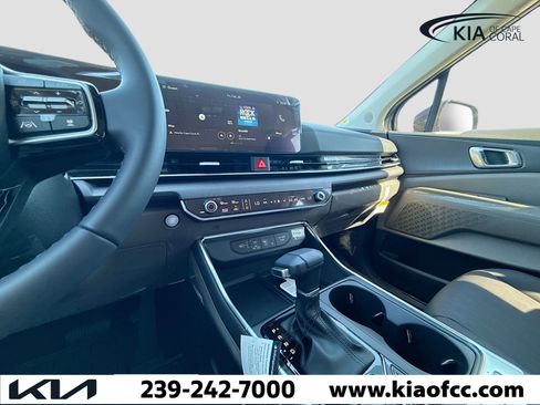 New 2026 Kia Carnival EX image 28