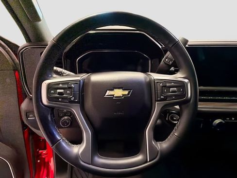 Used 2024 Chevrolet Silverado 1500 LT AWD/4WD image 10