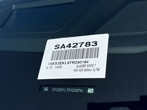 Used 2026 GMC Yukon Denali Ultimate w/ LPO, Floor Liner Package image 44