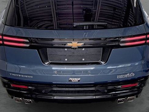 New 2026 Chevrolet Traverse High Country w/ LPO, Floor Liner Package FWD image 11