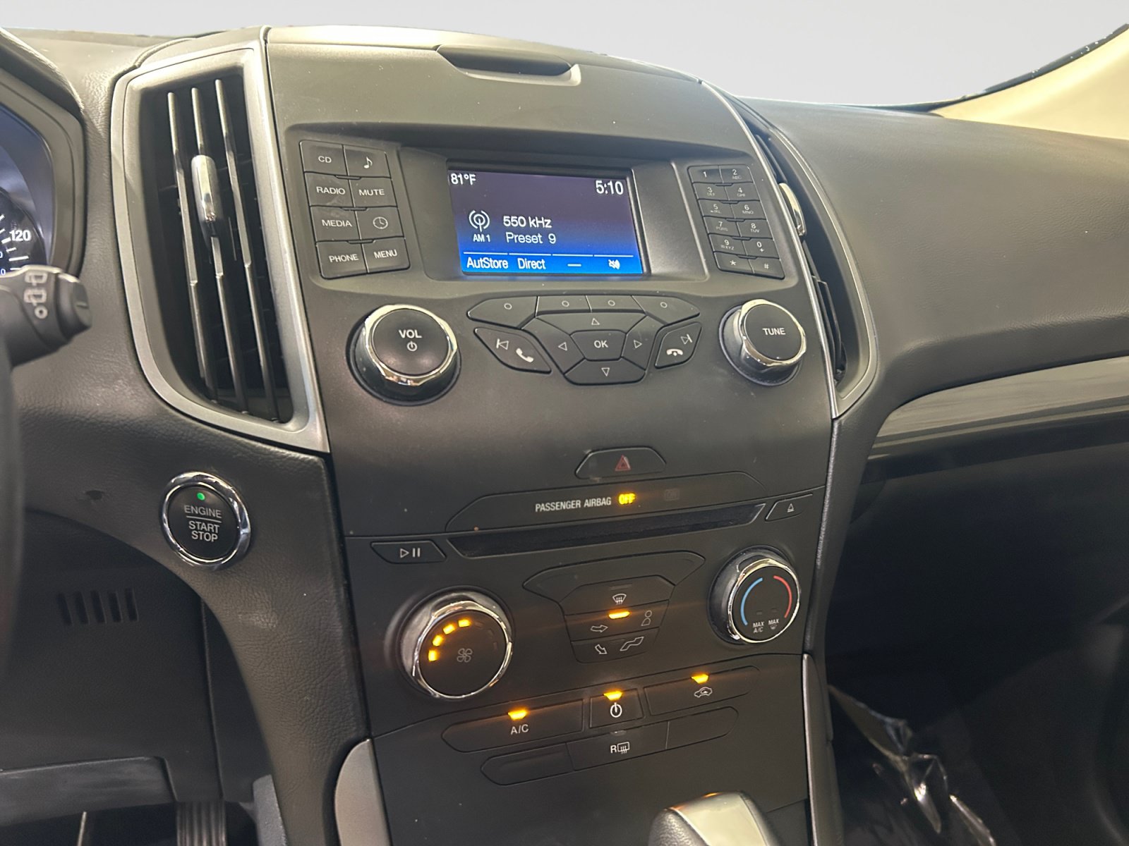 Used 2018 Ford Edge SE FWD image 20