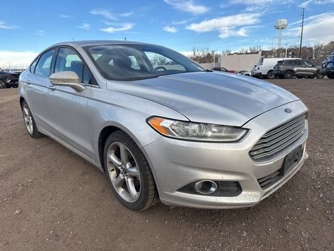 Used 2014 Ford Fusion SE w/ Equipment Group 201A image 8