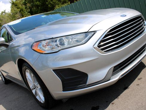 Used 2020 Ford Fusion SE image 10