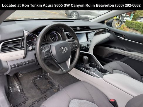 Used 2020 Toyota Camry L w/ Carpet Mat Package image 12