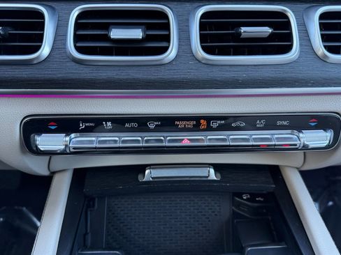 Used 2020 Mercedes-Benz GLS 450 4MATIC image 18