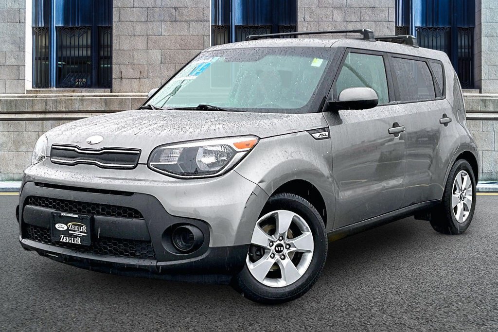 Used 2019 Kia Soul FWD image 2