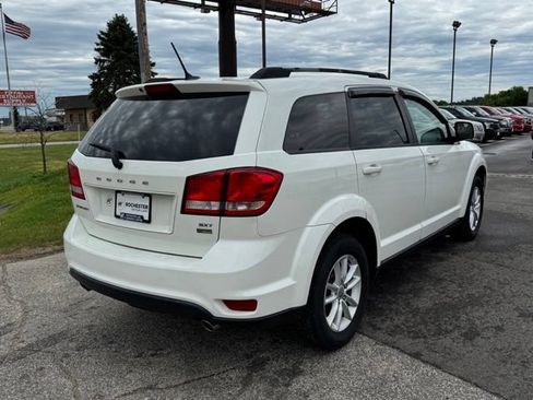 Used 2017 Dodge Journey SXT w/ Comfort/Convenience Group FWD image 34