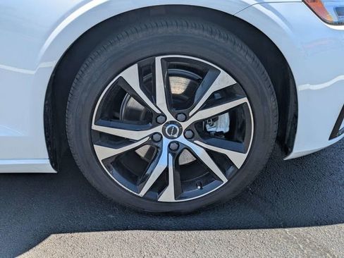 Used 2024 Volvo S60 B5 Core FWD image 10