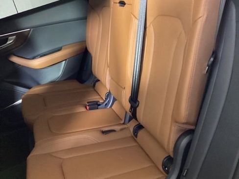 New 2026 Audi Q8 Prestige image 11